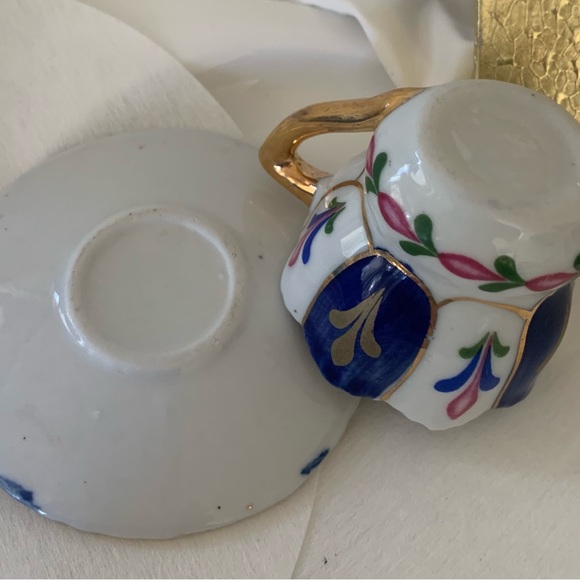 Expresso Cup & Saucer - Picture 5 of 10